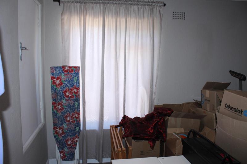 2 Bedroom Property for Sale in Goodwood Estate Western Cape